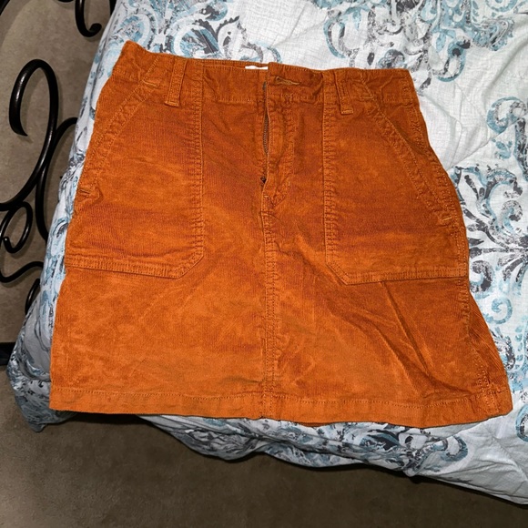 Old Navy corduroy skirt - Picture 1 of 2